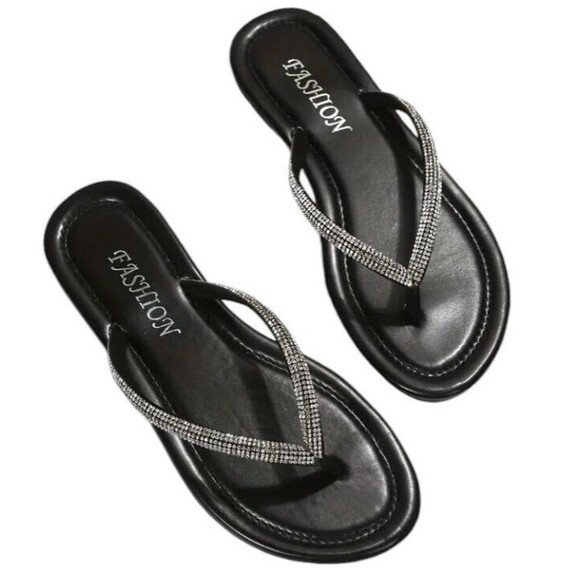 Unbranded Shoes - Women's (Bling!)-(Rhinestone)-(Flip Flops)-(Silver/Black)-(Size 8)-(New)-$25.00